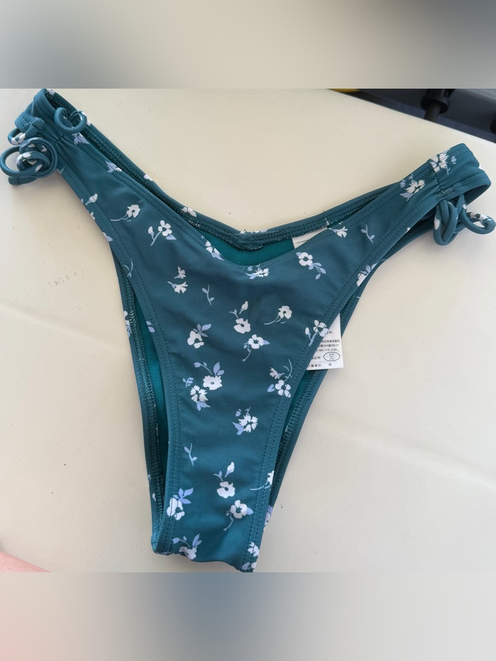 Hollister• bikini bottom